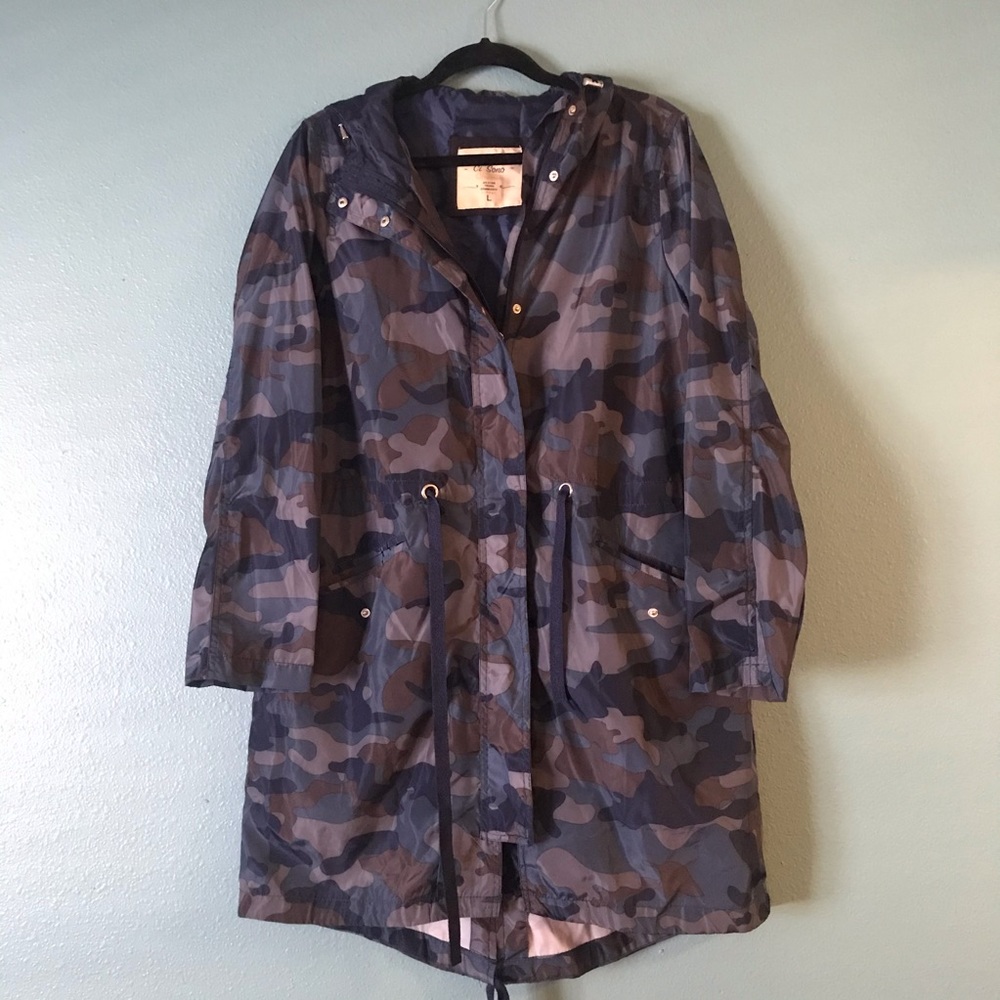 Women’s Long Blue & Gray Camo Windbreaker Large